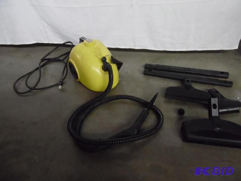lot 37 image: Steam Cleaner