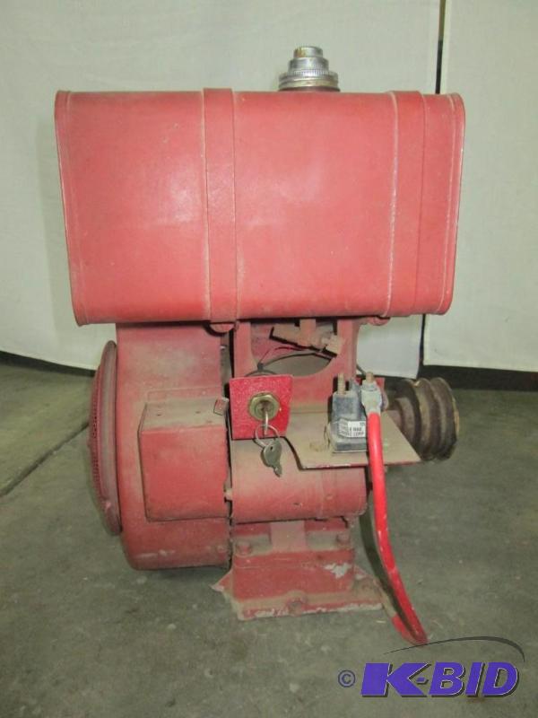 16 HP Briggs & Stratton Motor | March Landscaping Pots, Bowls