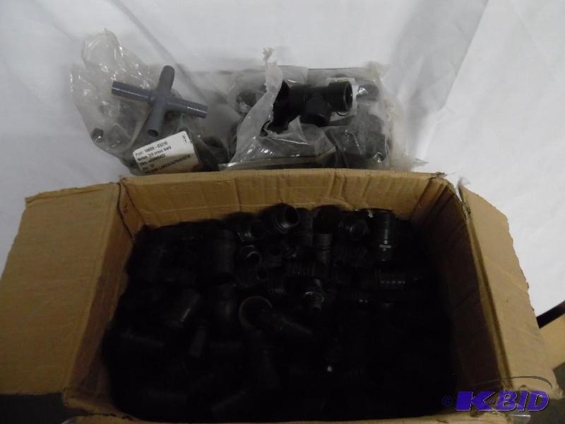 lot 51 image: Miscellaneous Fittings