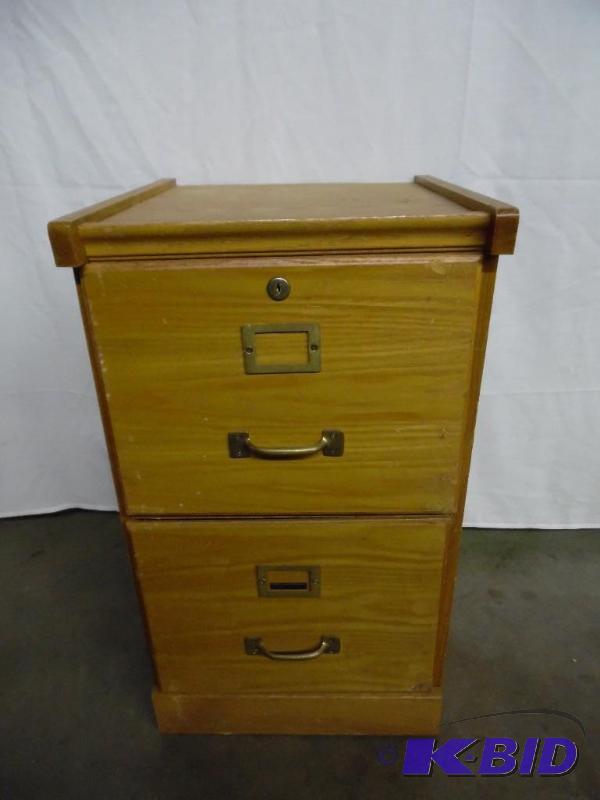 lot 59 image: 2 Drawer Filing Cabinet