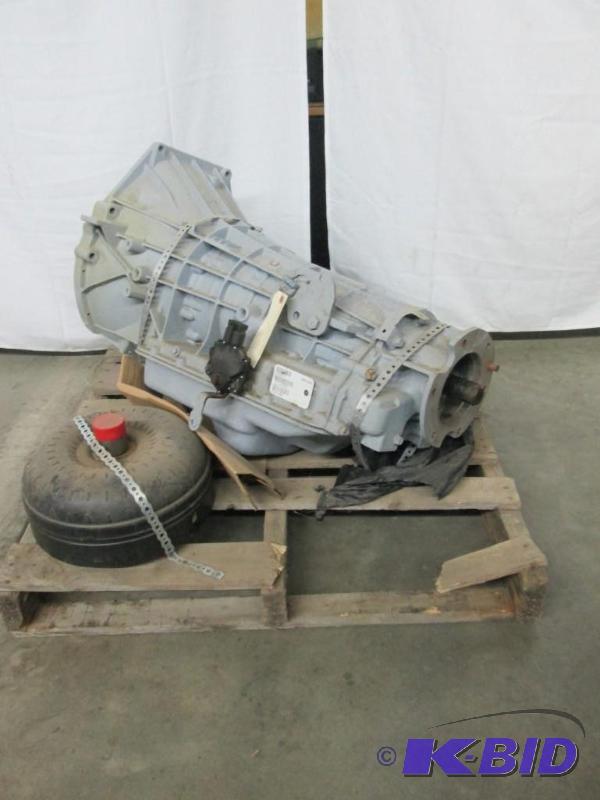 lot 8 image: Transmission for 89 Ford F350 4x4 7.3 Liter Diesel