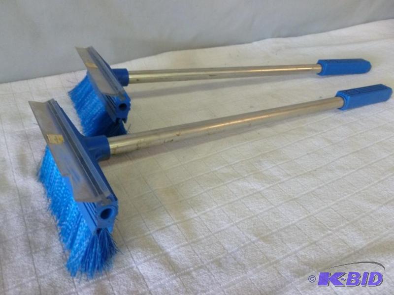 lot 57 image: Lot of two Hoppy&nbspheavy duty aluminum sha...