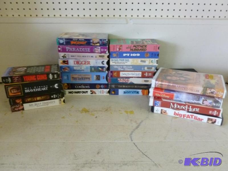 lot 60 image: Large lot of good VCR movies....