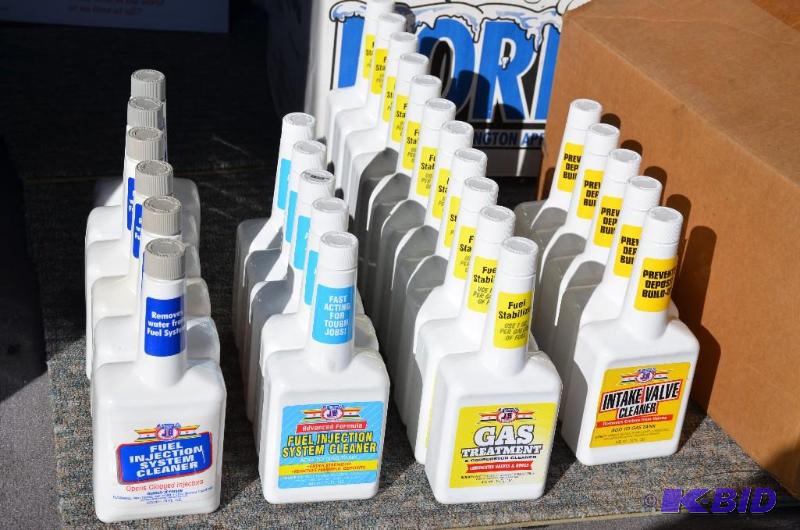 lot 87 image: Lot of fuel injection system cleaner, fuel st...