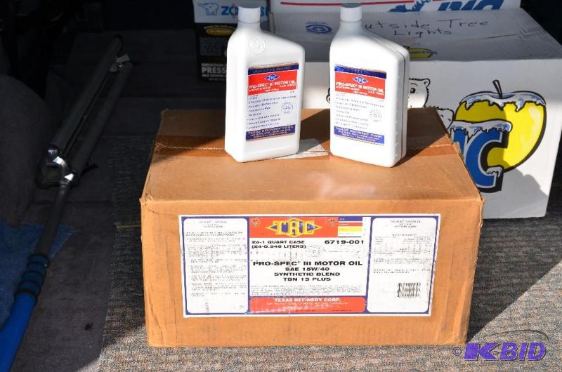 lot 88 image: Case of 19   1 Qt. Pro-Spec III Motor Oi...