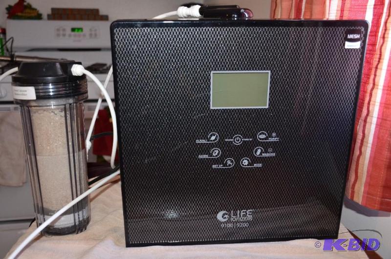 lot 90 image: Life 9200 Water Ionizer...