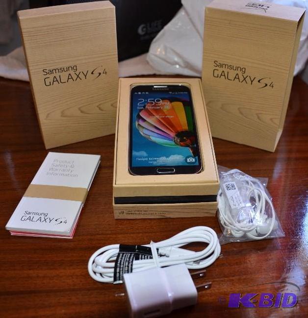 lot 91 image: Samsung Galaxy S4 Black Verizon phone with or...