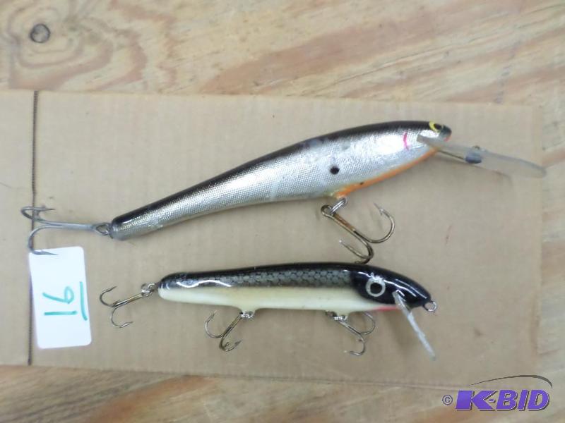 (2) Muskie Lures...
