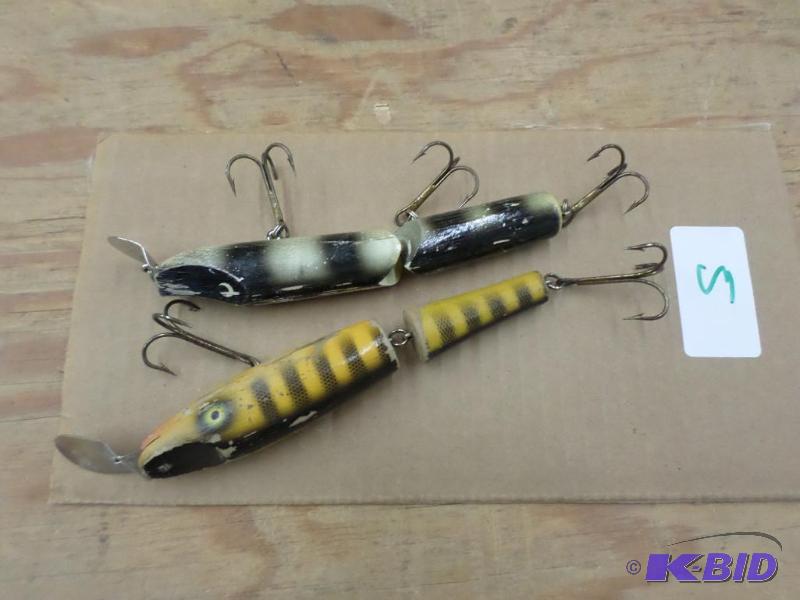 (2) Muskie Crankbait Lures...
