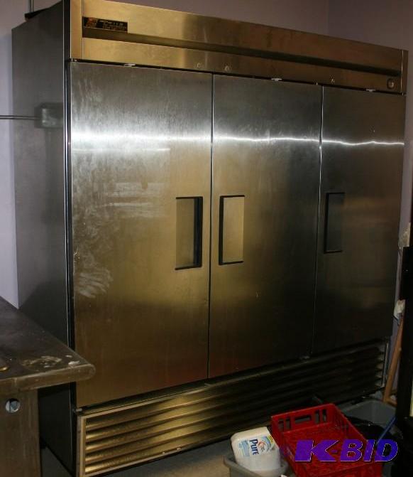lot 10 image: True Stainless Steel Refrigerator- 3 Door
