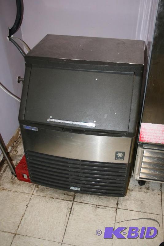 lot 20 image: Manitowoc Ice Machine