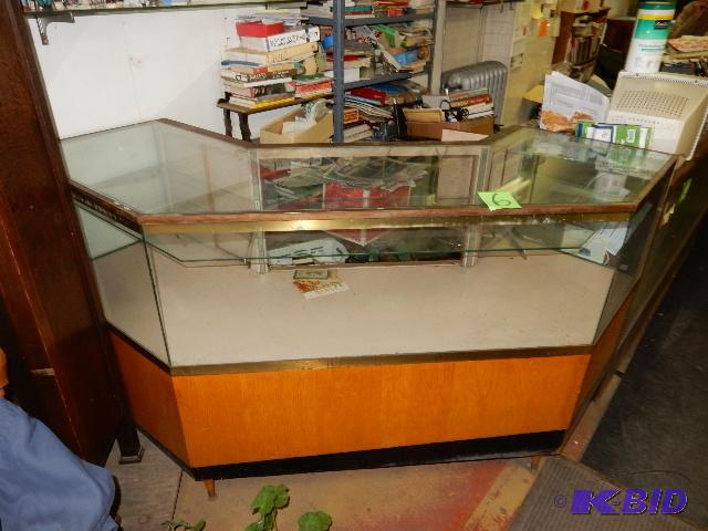 Corner Showcase