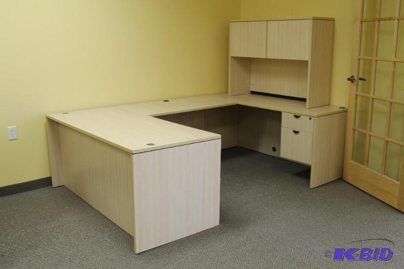 Wood Desk&nbsp Overall Measures 66&quot Lo...