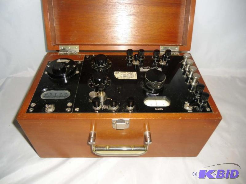 Early Geek   Vintage 1970s Biddle-Gray Instruments Portable Potentiometer in Wooden Case