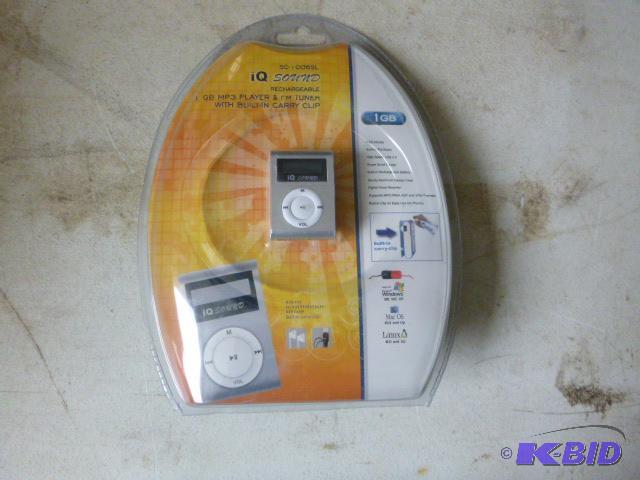 IQ Sound Rechargeable MP3 Player 1 GB, FM tur...