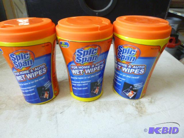 Three Containers of Spic and Span Wet Wipes F...