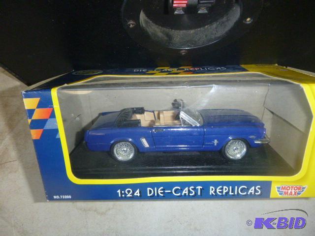 Ford Mustang Motor Max metal die cast car, 1...