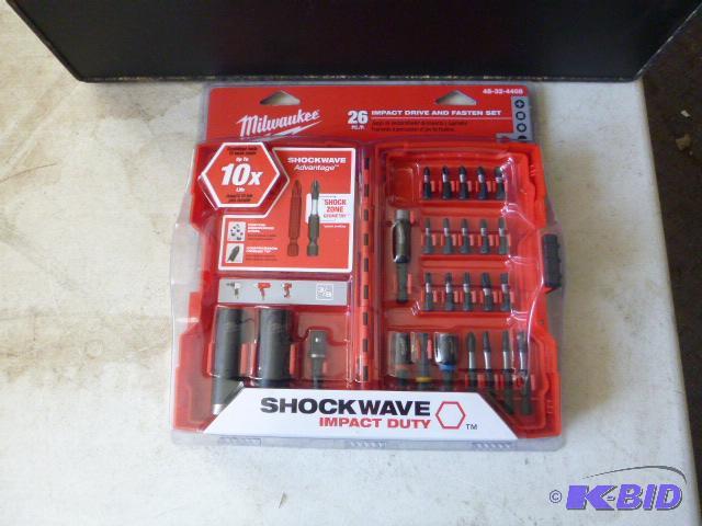 Milwaukee 26 Piece Impact Drive and Fasten Se...
