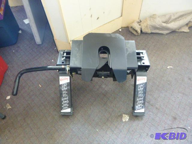 Valley Pull Maxx 5th Wheel Hitch 16,000 lb....