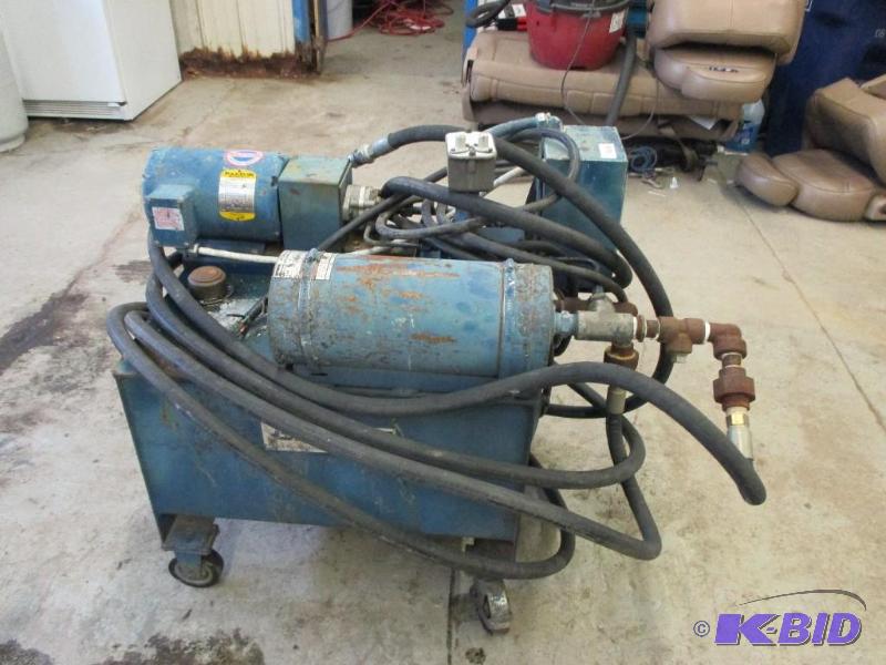 Self contained hydraulic pump station. 3 phas...