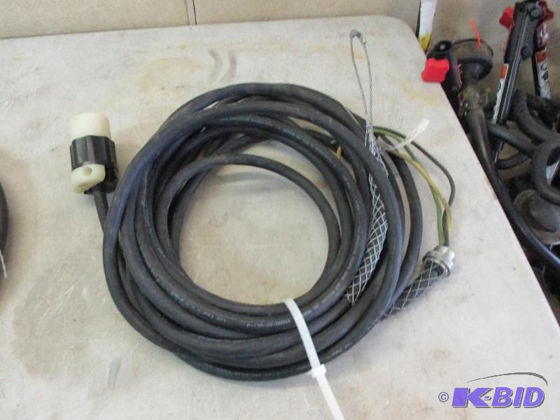 Electrical drop cord, heavy duty, 12 ga, 3 wi...