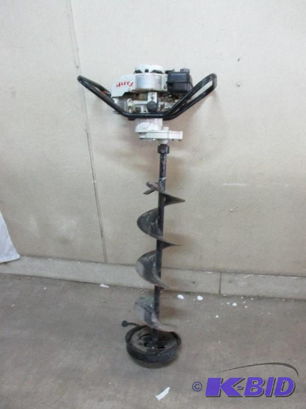 Jiffy ice auger, comes with new cutting edges...