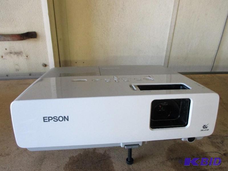 Epson projector, no cord...