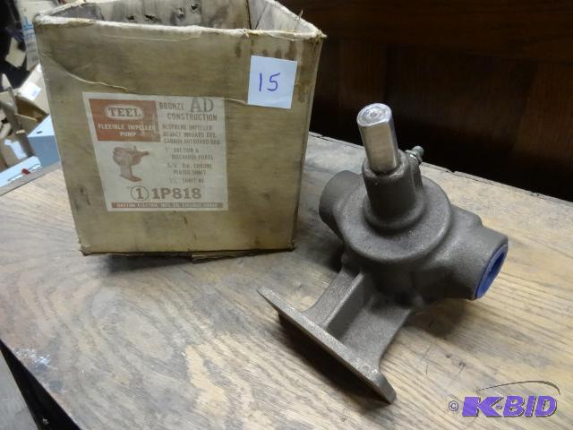 lot 15 image: Teel bronze pump. 1P818...