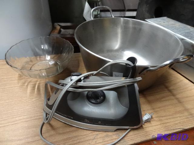 lot 31 image: Stainless bowl. Glass bowl. Rowenta power duo...