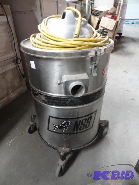 lot 66 image: National super service wet dry vac. Model Col...