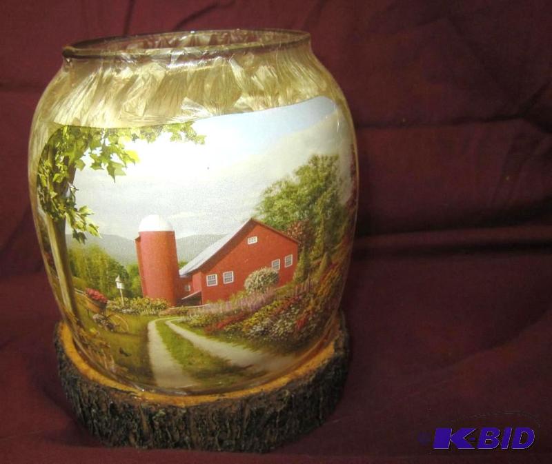 NEW  6 High Lighted Farm Battery Operated Lamp