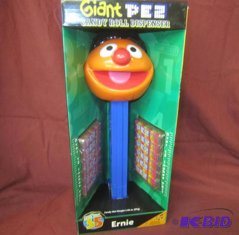 Collectible - 12 12 Giant Pez - Musical Ernie