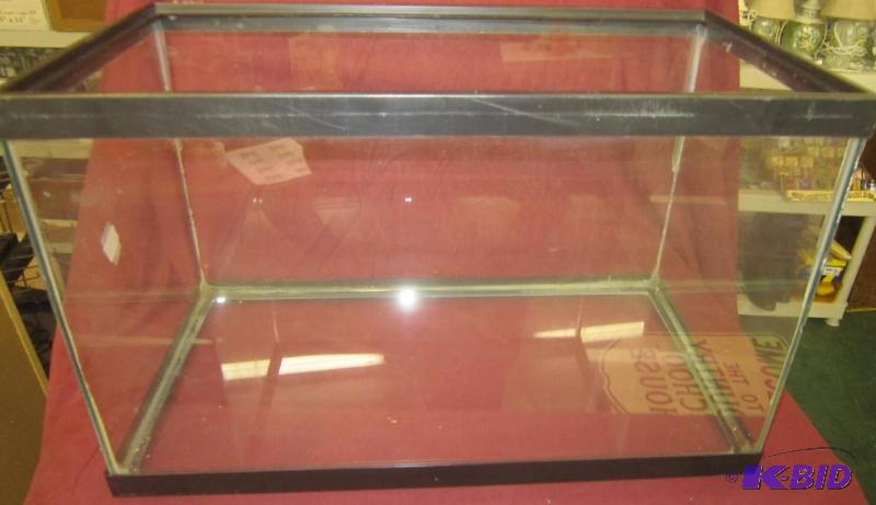Fish Tank - Great for Fish or for displays in a store
