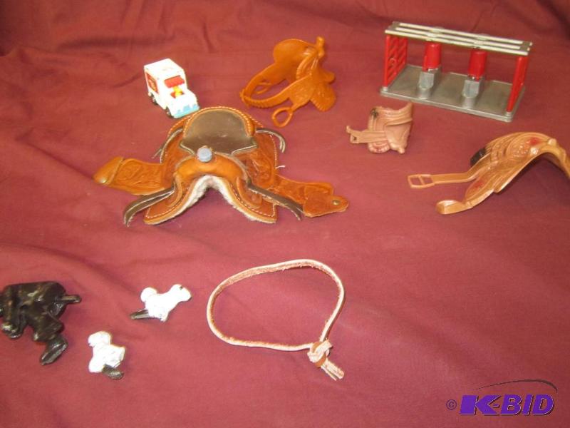 4 Saddles, Feeding Station, Snoopy Ice Cream Truck, 2 Cast Iron Animals and 1 Cast Iron Man - Minis