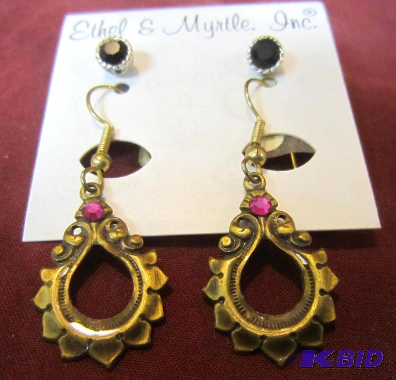2 Pair of Earrings