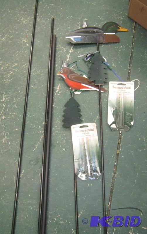 Duck and Robin Rain Gauge  Plus 2 Garden Stakes