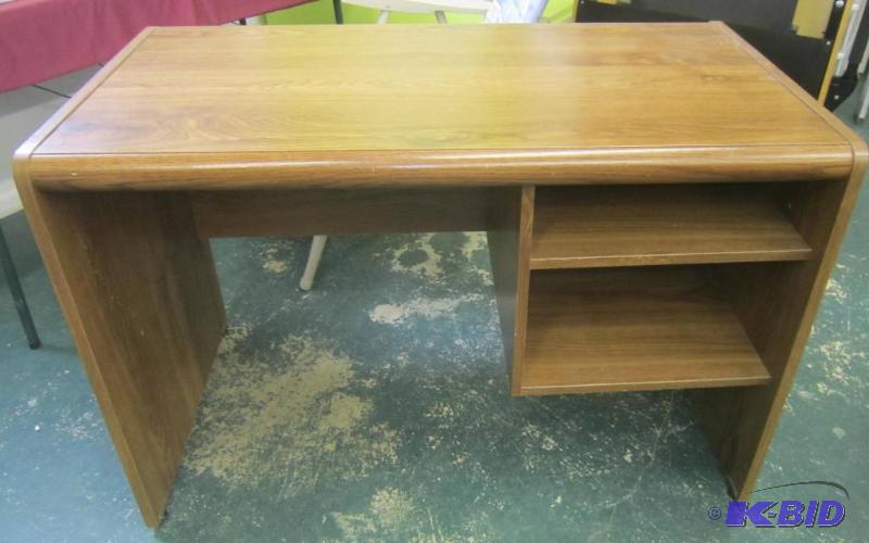 Office Desk Aprrox. 41 12 Wide X 23 14 Deep X 27 High