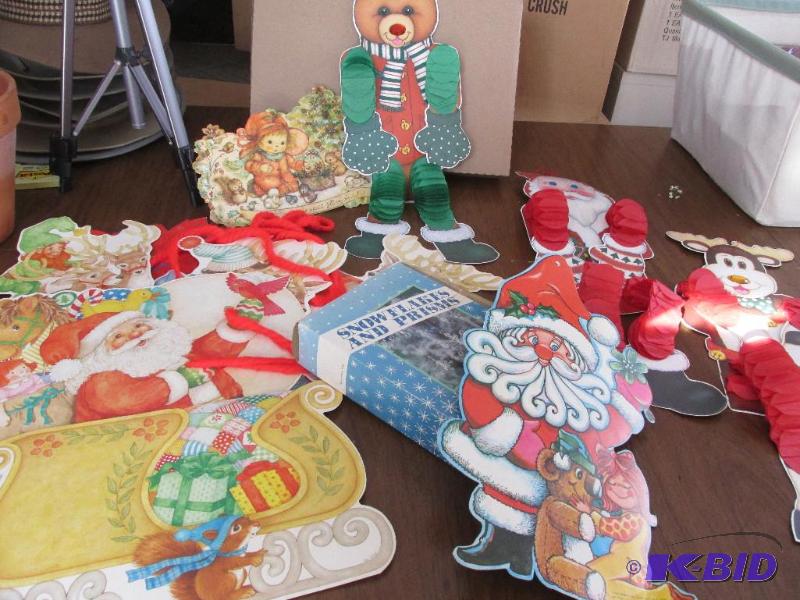 lot 110 image: 1960s Christmas Decorations