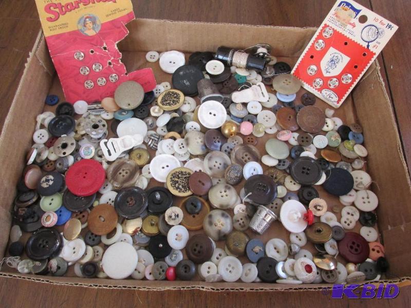 lot 116 image: Snaps and Buttons