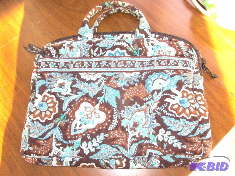 lot 121 image: Vera Bradley Laptop Case