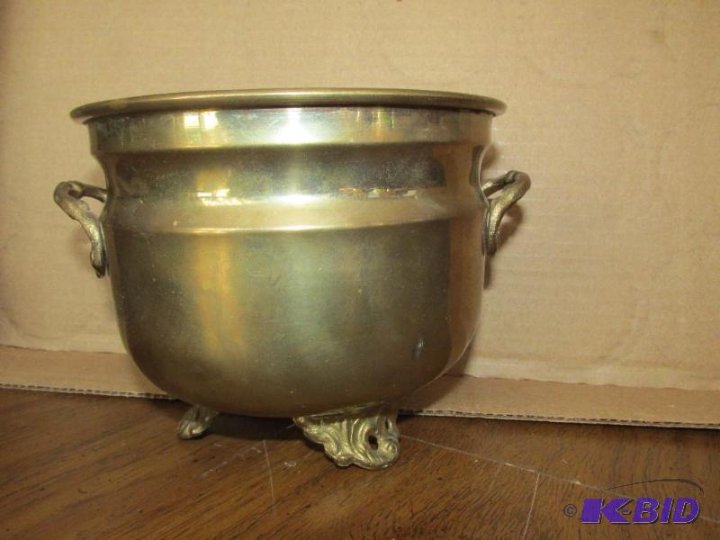 lot 127 image: 3 Footed Brass Pot