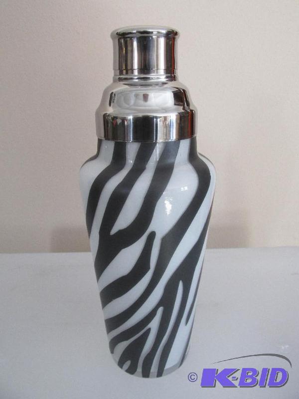 lot 153 image: Zebra - shaker