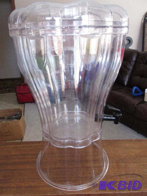 lot 19 image: Insulated Beverage Container
