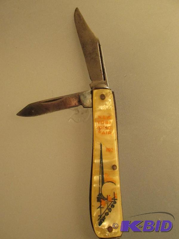 lot 196 image: Vintage New York World Fair Pocket Knife
