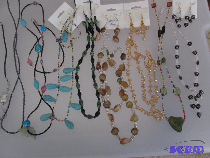 lot 224 image: Large Lot of Jewelry