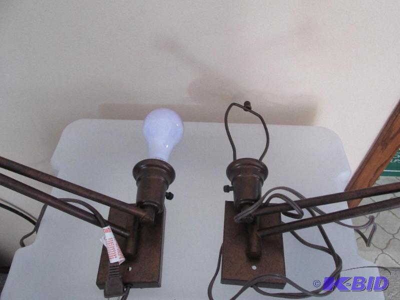 lot 241 image: 2 Wall Lamps