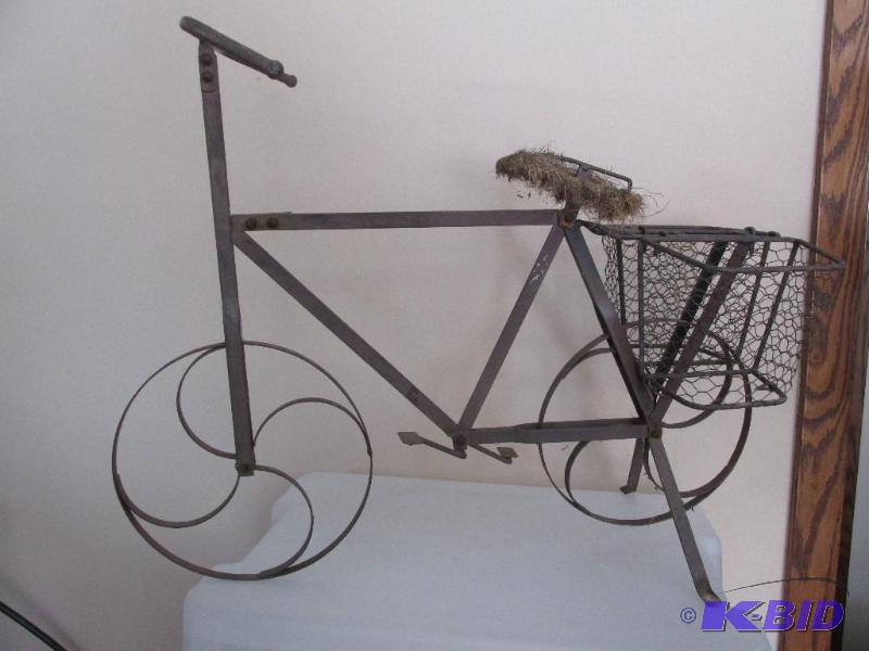 lot 246 image: Cute Bike for your Garden