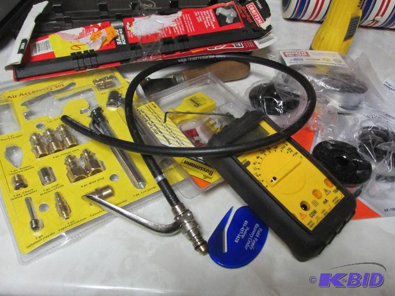 lot 256 image: Tools - a little bit of this and a little bit of that............