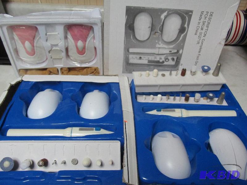 lot 257 image: Complete Foot Care and ELectric Razors