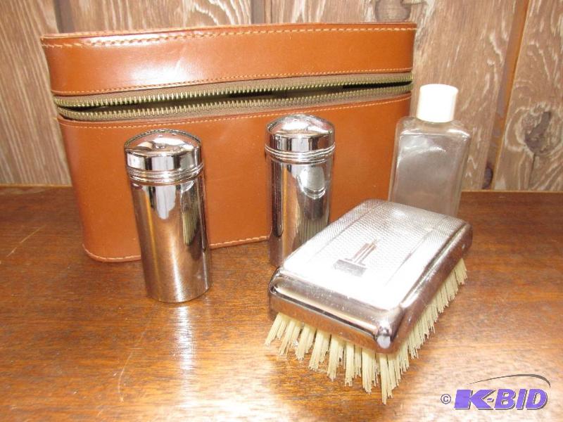 lot 33 image: Vintage Personal Care Kit